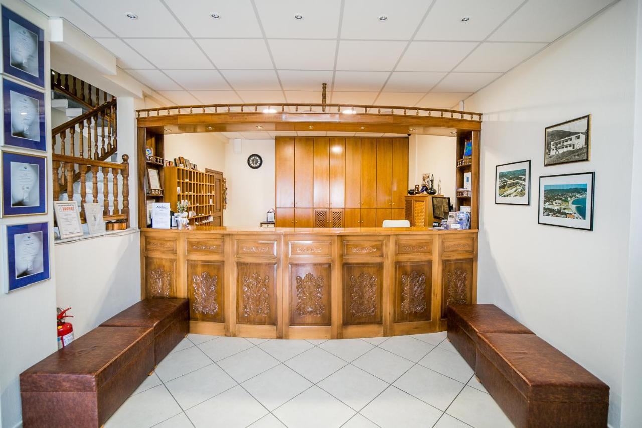 Aeolos Hotel Скопелос Екстериор снимка