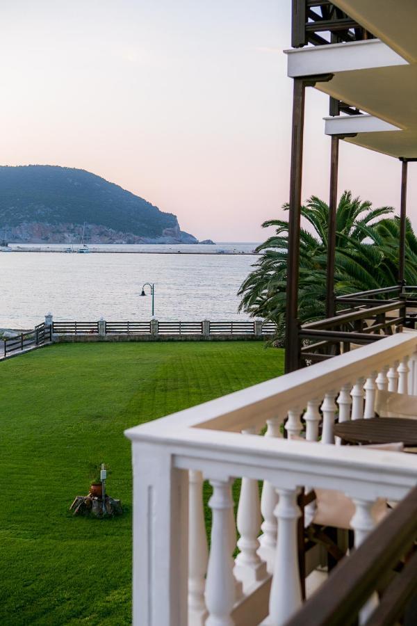 Aeolos Hotel Скопелос Екстериор снимка