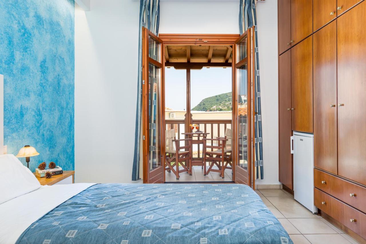 Aeolos Hotel Скопелос Екстериор снимка