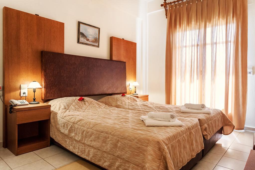 Aeolos Hotel Скопелос Екстериор снимка