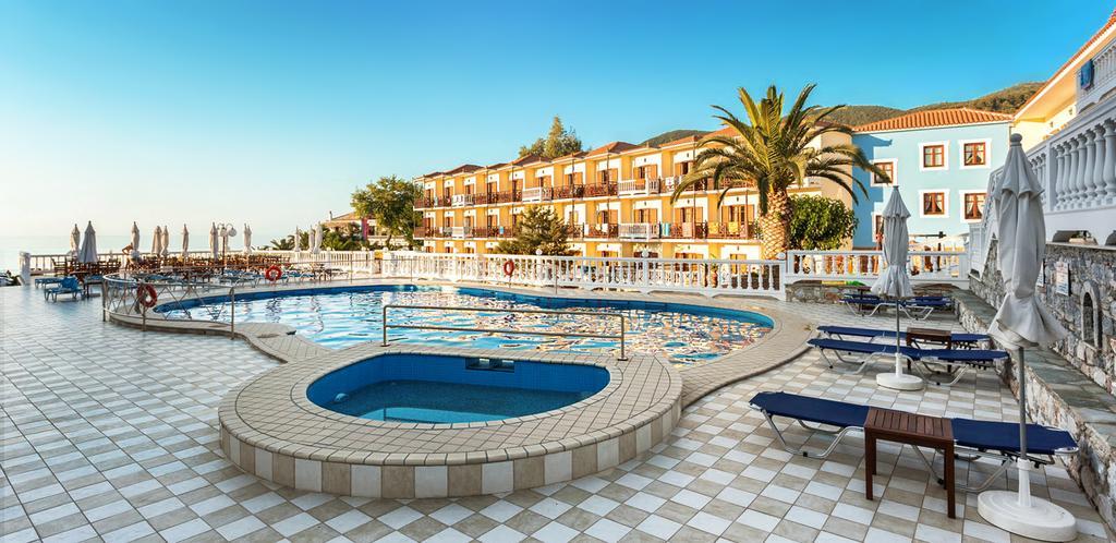 Aeolos Hotel Скопелос Екстериор снимка
