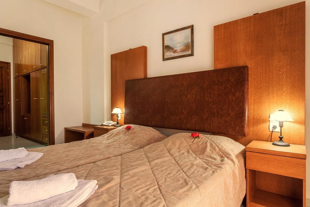 Aeolos Hotel Скопелос Екстериор снимка