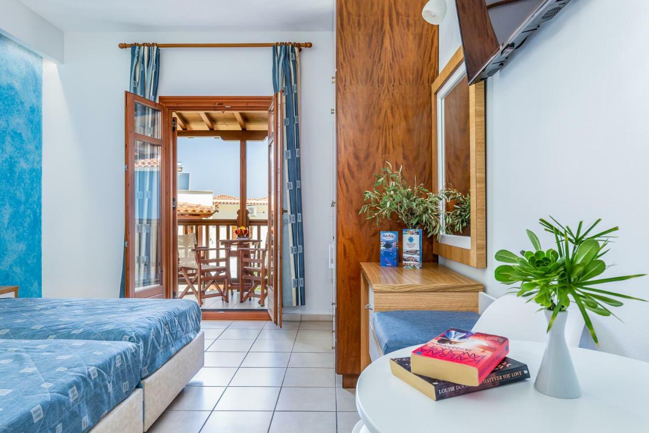 Aeolos Hotel Скопелос Екстериор снимка
