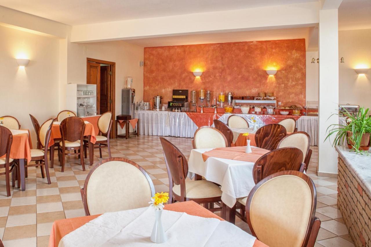 Aeolos Hotel Скопелос Екстериор снимка